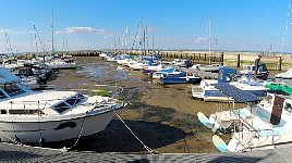 Low tide at Ryde harbour