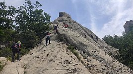 On to a short traverse